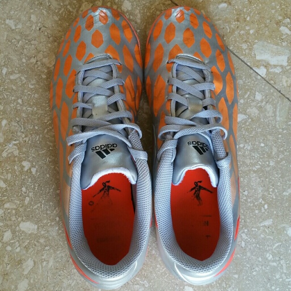 WoMen's AdidAs PreDit0 - Picture 5 of 7